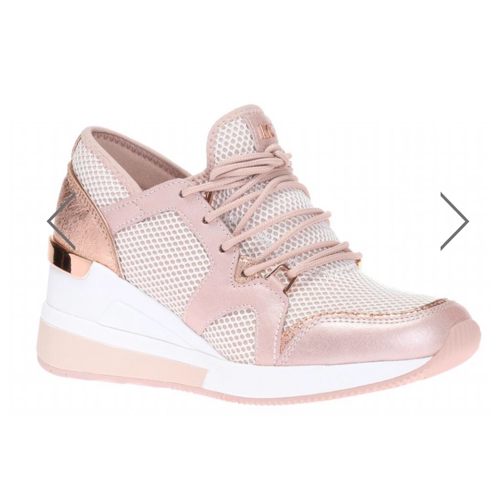 ✨SOLD✨Michael Kors Sneakers - Picture 2 of 8
